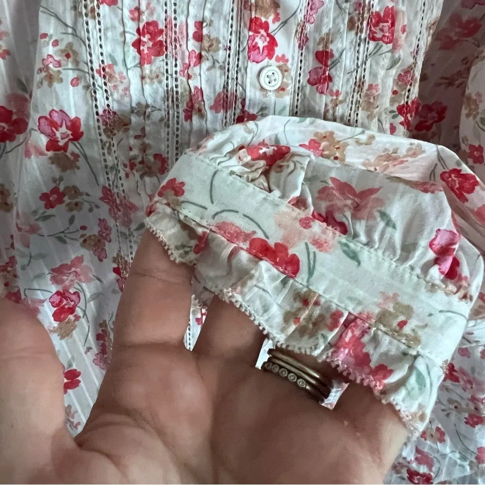EUC Talbots Floral Cottagecore Top in White Red Pink size M - Picture 5 of 9